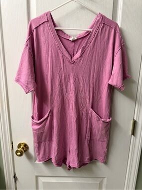 Relaxed V-Neck Pink Tee Romper with Front Pockets